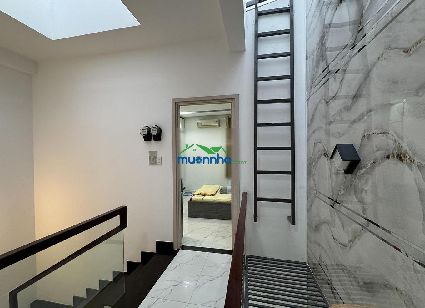 3 lầu (3,8x14=53,2m công nhận đủ) có 6phòng dịch vụ vip thu nhập 40 tr/th cầm bá thước cạnh pxlong - 3