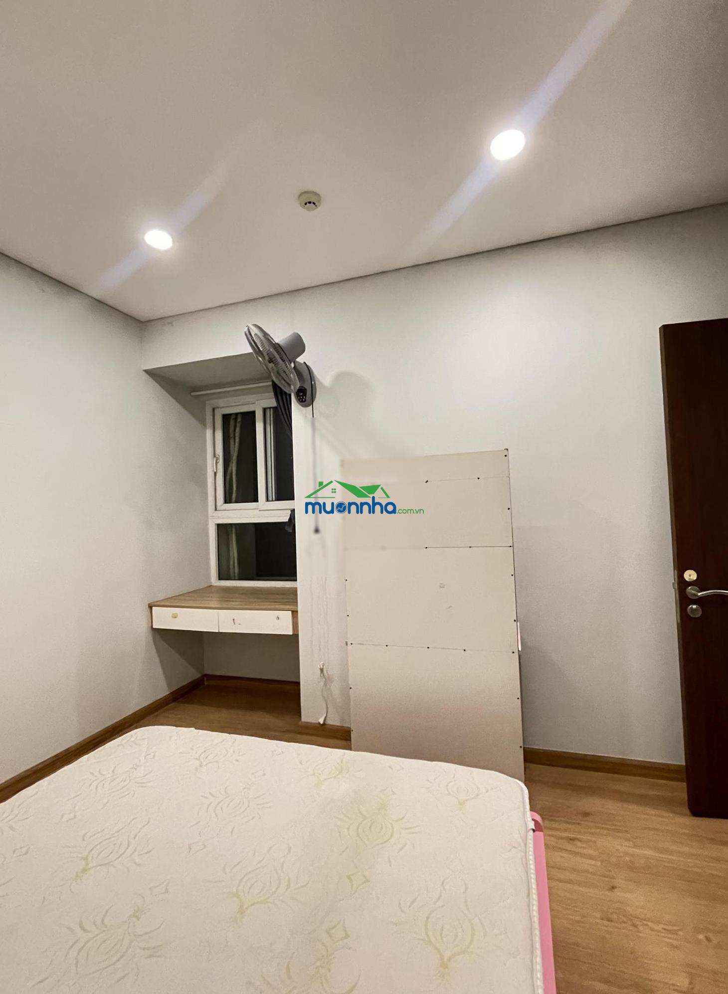 Cho thuê 2pn 2wc giá 10 triệu cc hưng phát silver star đầy đủ nội thất, xem nhà dễ, ở được liền