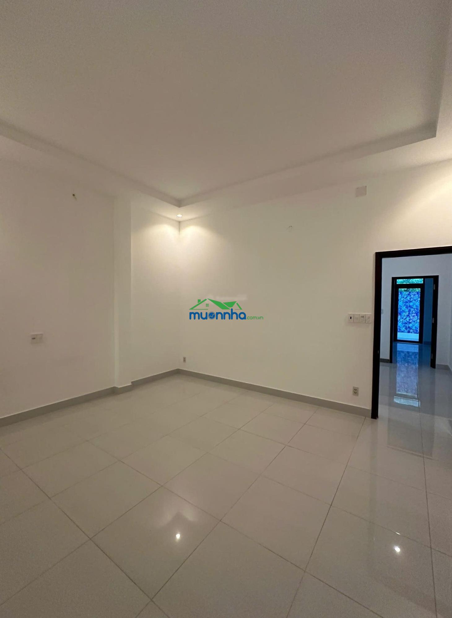 Chính chủ cần bán nhà phố cách phú mỹ hưng chỉ 5 phút - giá 10,5 tỷ dt 5x16m - lh: 0929 535 *** - 2