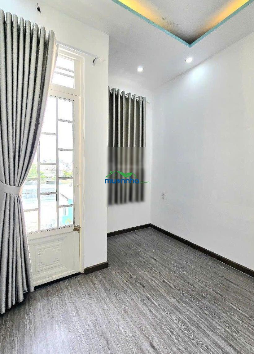 Nhà đẹp, lô nhì - 3 lầu, full nội thất - xe hơi đậu trước nhà - 2