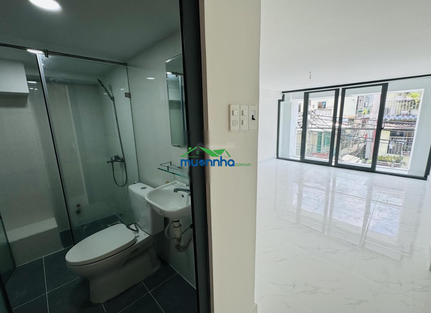 Đường 10m có lề "lạc long quân" 5 tầng đẹp ở ngay - 56m2 chỉ hơn 9 tỷ