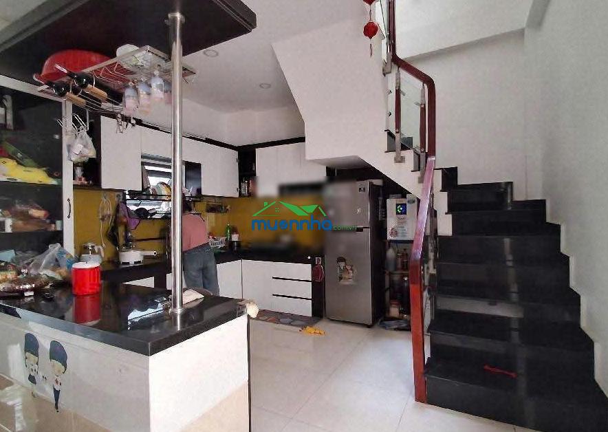 Nhà bè - 3 tầng - đường xe tải 8m - 93m² - gara ô tô - hoàn công đầy đủ - chỉ 5ty9 - 3