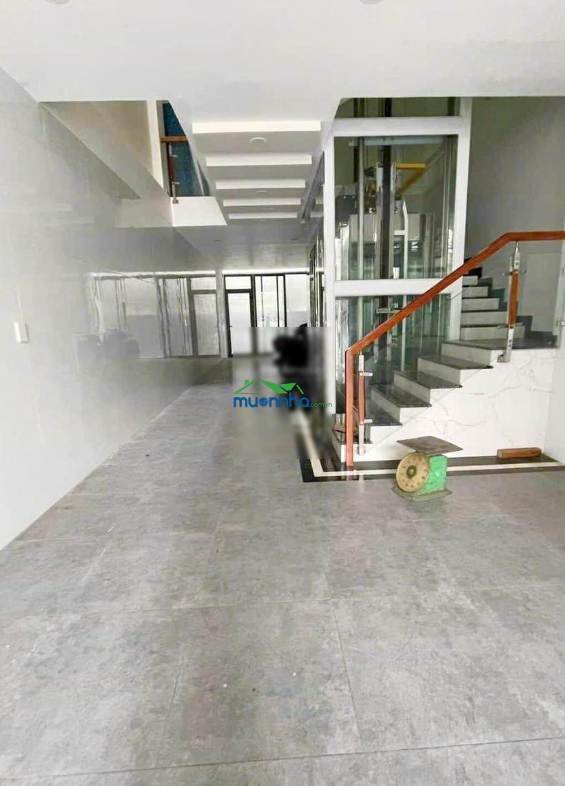 Tòa văn phòng mặt tiền ngay cộng hòa 190m² (6.3x30.5m) 5 tầng doanh thu 140tr/th