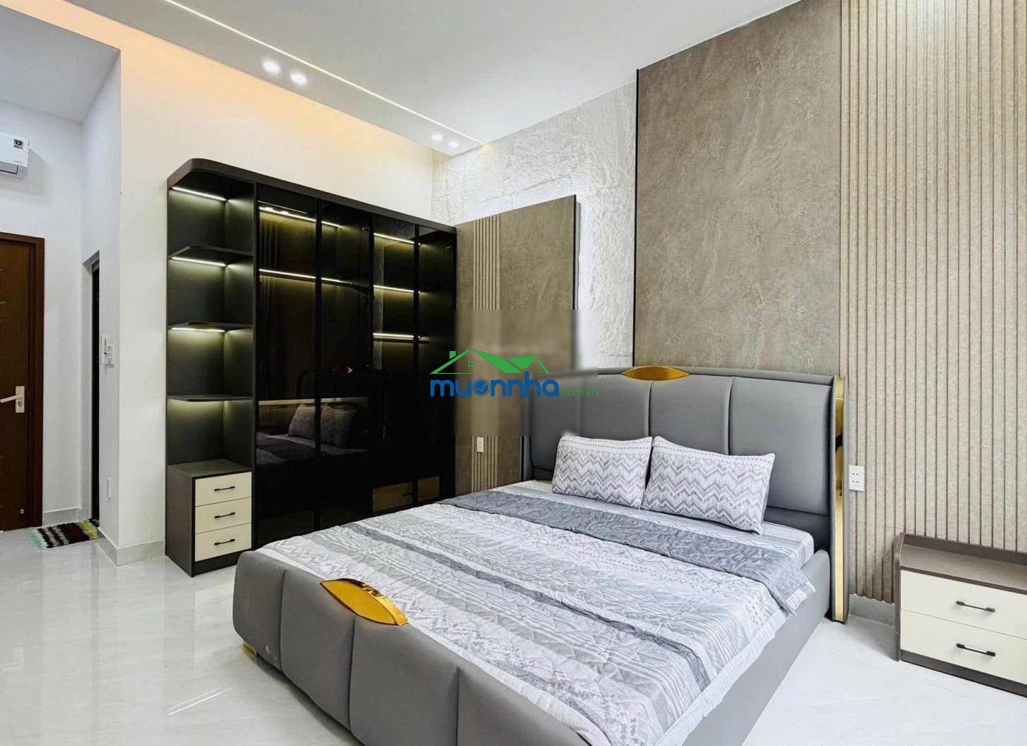 Chị thanh bán nhà đoàn văn bơ, p9, q4, gần th nguyễn văn trỗi, dt 72m2 thuê 22tr/th