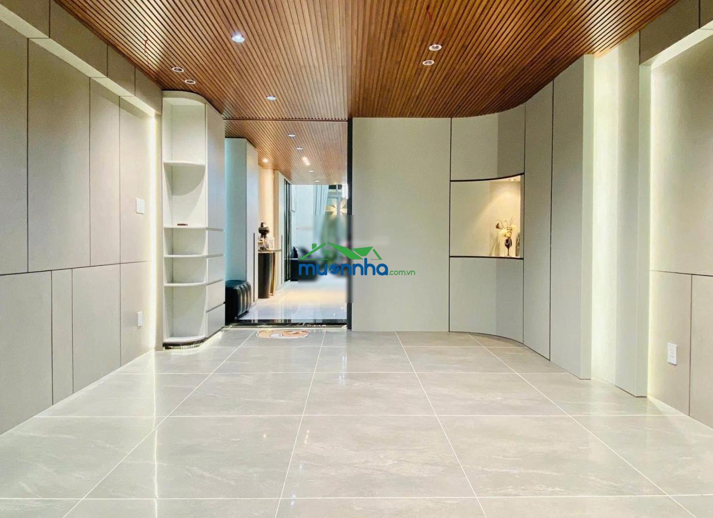 Nhà ngộp nguyễn phi khanh - quận 1. giá 4 tỷ 4 / 82.3m2 đang cho thuê 30 triệu. gần chợ tân định