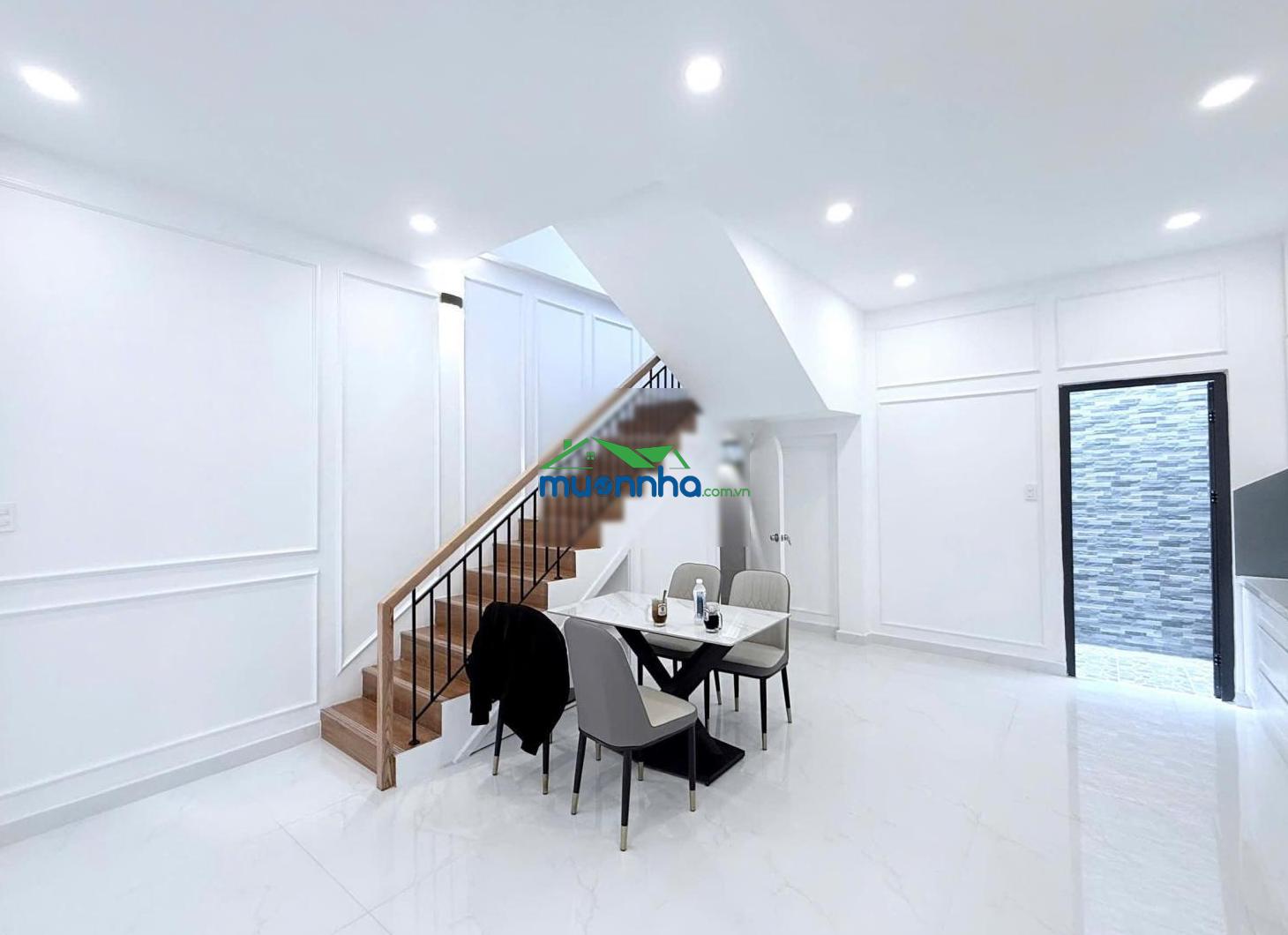 Nhà 958/ lạc long quân f8 tân bình, 6x11m, 3 tầng, 4pn, giá 7.59 tỷ tl