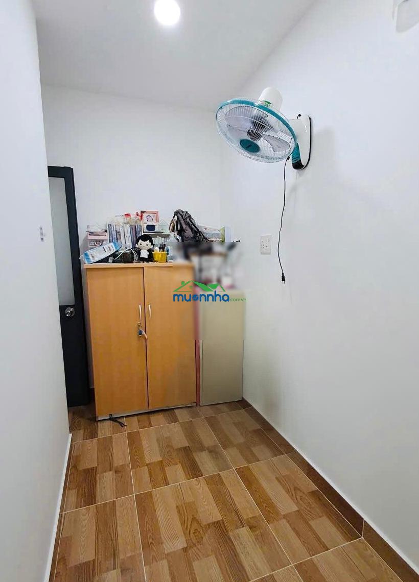 Tôi bán nhà 34 m2 sd, 1 trệt 1 lầu, cách hxh 10 m, tuyệt đẹp quận 7, giá: 1,2 tỷ