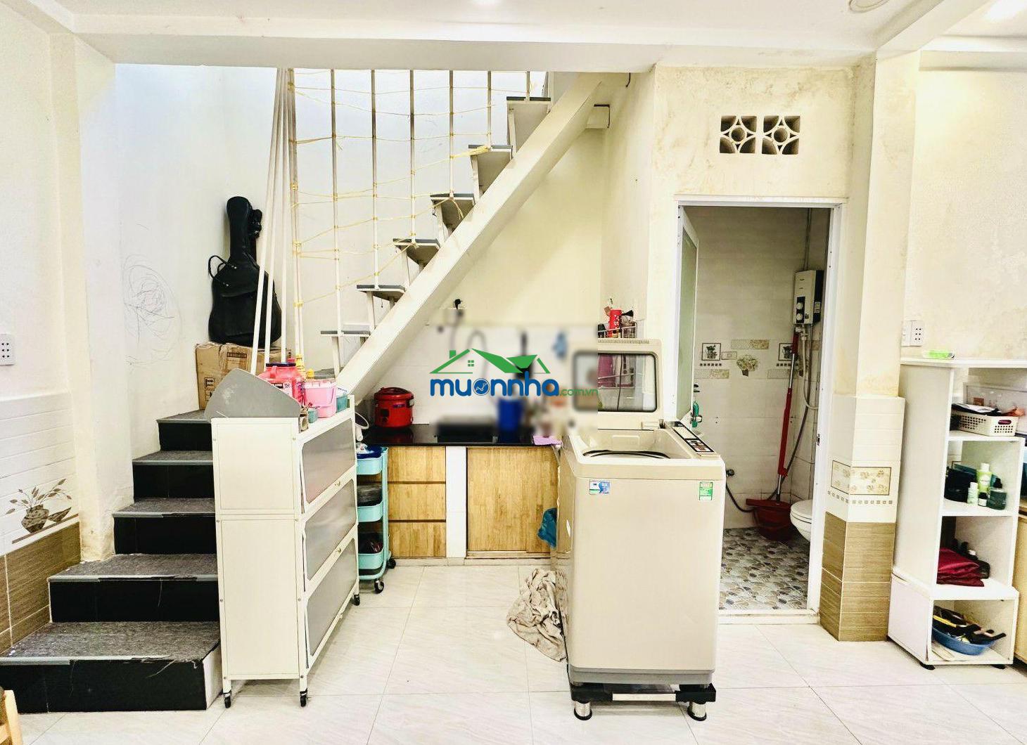 Hiếm!!! nhà bán quận 10. đường thành thái. khu vực sầm uất. hẻm thông. 5 tỷ 8 - 4