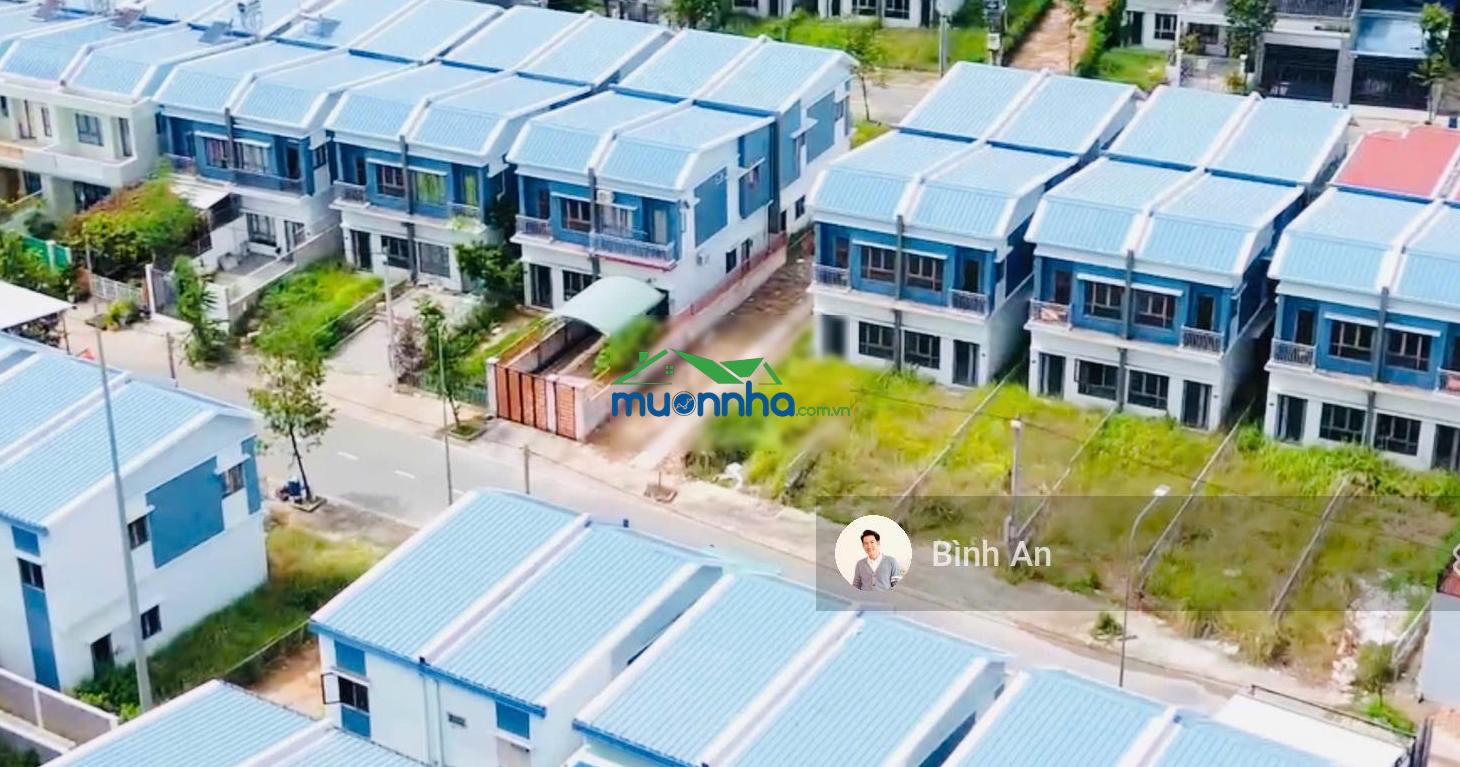 Bán căn tứ lập oasis city sân dài 22m, giá 1,9 tỷ, 115m2 đất full thổ cư, bến cát, bình dương