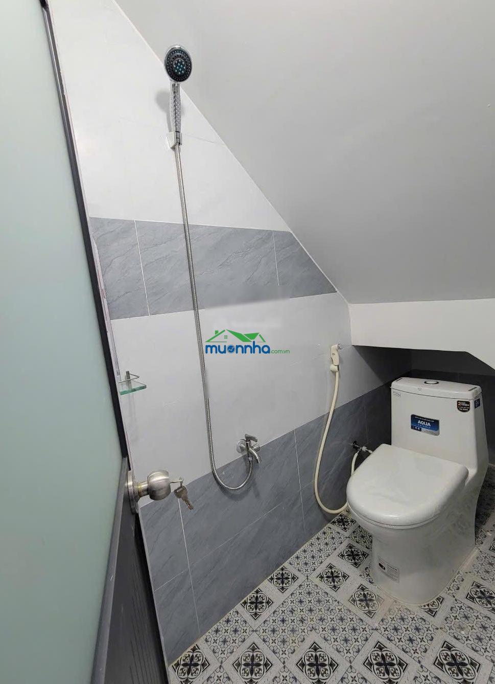 Cần bán gấp nhà 1 trệt + 1 lầu