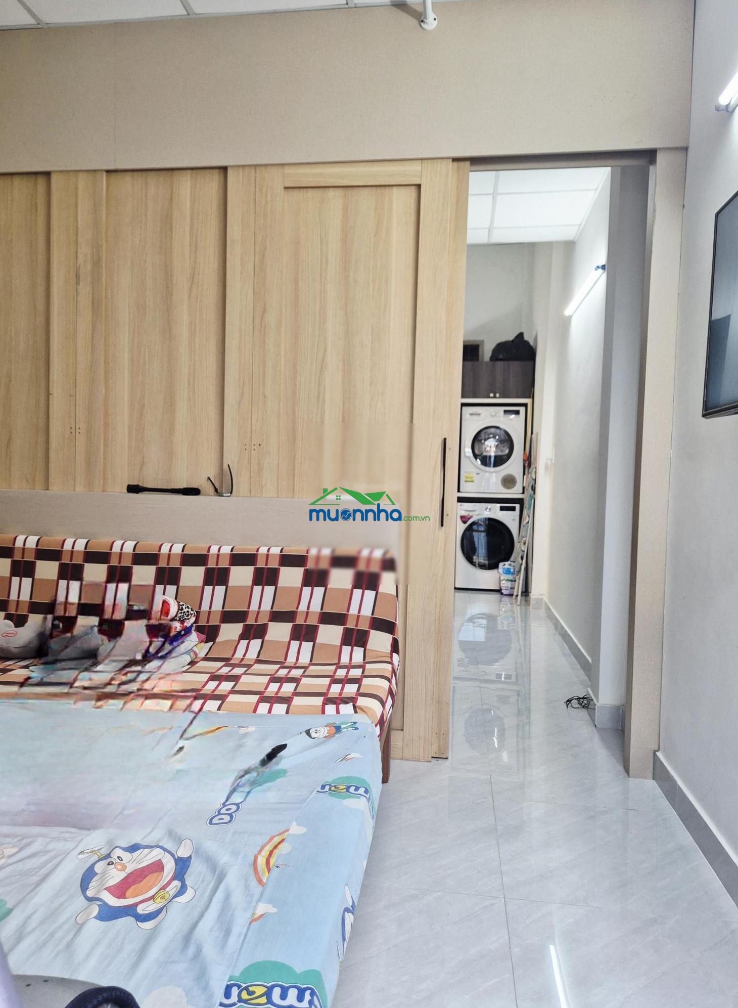 Bán nhà đẹp xuất sắc tại trần thánh tông, 3,79 tỷ, 19,39m2, 2pn, 2wc - 4