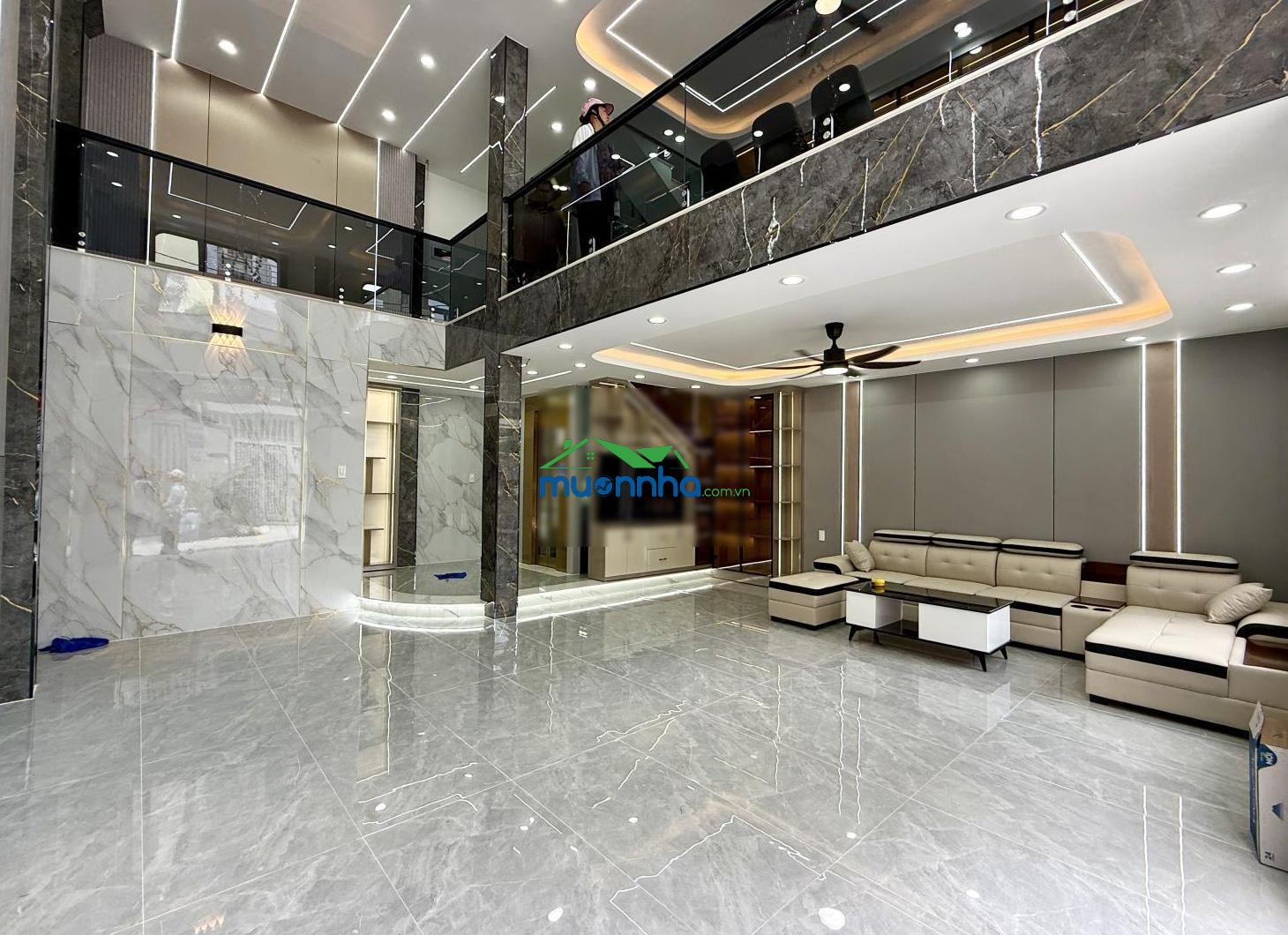 Nhà có thang máy, sát bên công viên, dt: 7x9m, lửng, 3 lầu, 4pn, gara ô tô, sân thượng, 7.19 tỷ - 4
