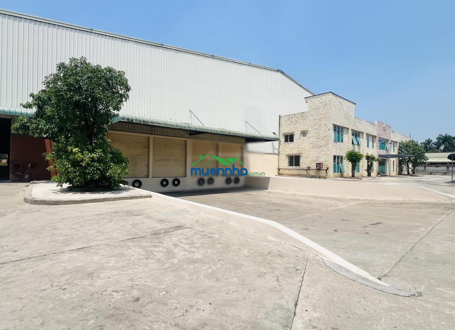 Cho thuê xưởng 8000m2 800 triệu kcn tân uyên - bd