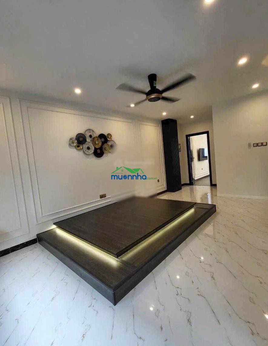 Cho thuê nhà 100m2, giá 6 triệu/th 3 tầng 3pn, 4wc đối diện kcn chơn thành - gọi 0906 443 *** đi xem - 3