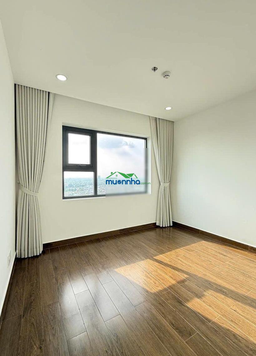 Cần cho thuê gấp căn phú đông sky garden giá 8tr/th, nhận nhà đầu tháng 5. lh: 0932 796 ***