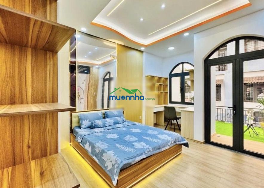 Nhà đẹp tặng full nội thất, hẻm xe hơi 5m, 72m2 (4mx18m), 3 tầng, gần nhà ga t3
