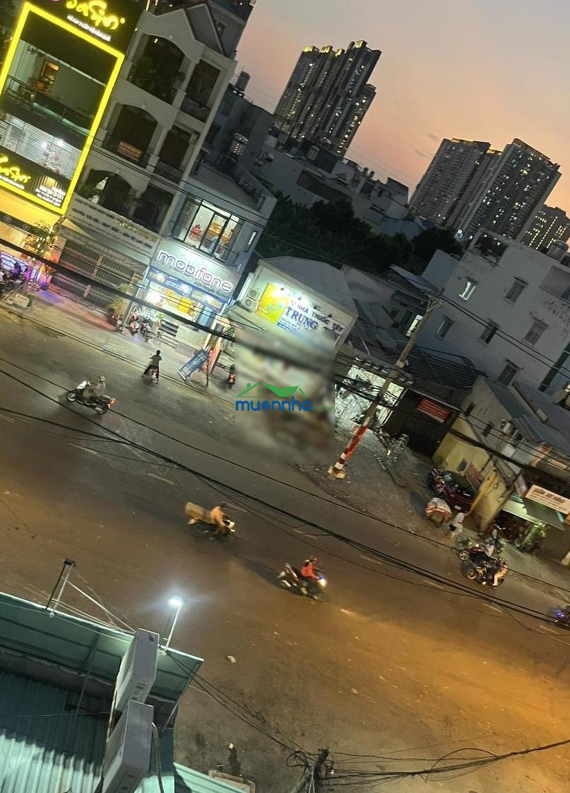 Bán nhà 4 tầng, 6 phòng ngủ, 7 vệ sinh cách nguyễn thị định khoảng 10m, gần chợ chiều, công an