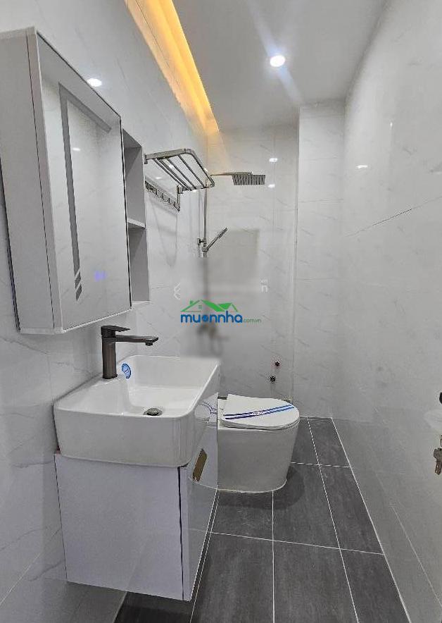 Nhà mới 2 tầng - hxh gần kiều đàm, full nội thất ngang 4.2m nhỉnh 5 tỷ