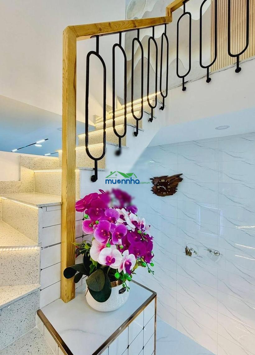 Bán gấp nhà đẹp full nội thất chỉ 4tỷ690tr/85m2 lê quốc hưng, quận 4. shr,ngân hàng hỗ trợ cho vay