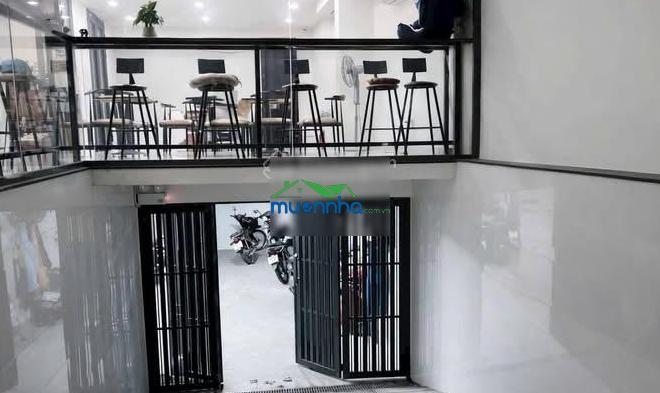 Hàng ngộp! chdv 8tỷ688(26 phòng), ngay cao đẳng công thương (140m²), ngã tư thủ đức.