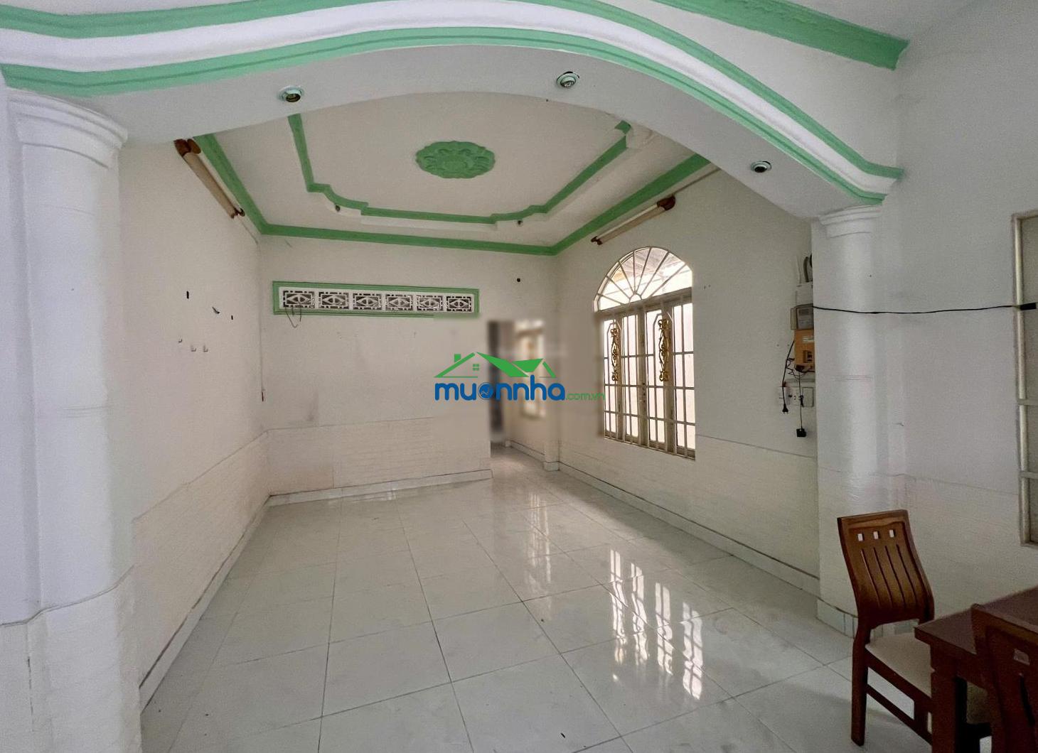 Bán nền 5x14 lê văn lương, có sẵn nhà cấp 4, liền kề quận 7 giá 5,39 tỷ lh 0907 456 ***