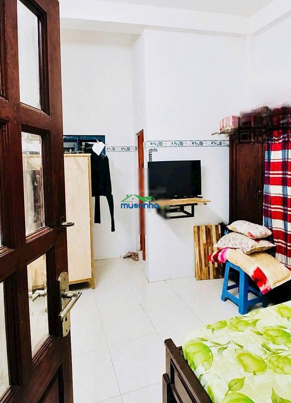 Nguyễn văn luông quận 6, diện tích lớn: 3.5mx21m nở hậu. 3 tầng. có phòng ngủ dưới trệt.