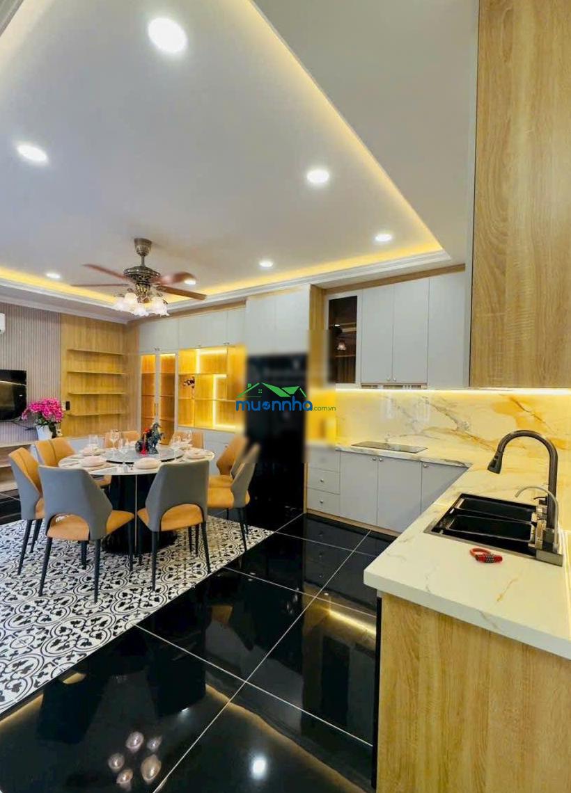 Bán nhà 2 tầng 4 pn 5 wc. ngang 4,5m, nở hậu tài lộc giá chỉ 6,7 tỷ