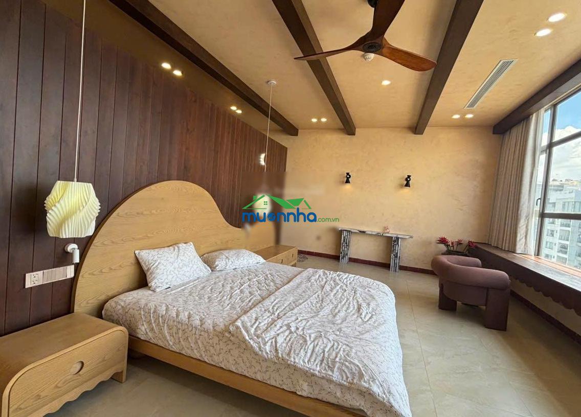 Cho thuê penthouse river panorama 4pn3wc-232m2-giá 75 triệu