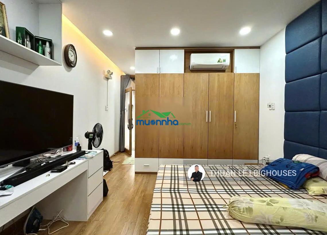 Vị trí số 1 tân định (4,2x18m) nhà đẹp & hẻm sang. đối diện nhà thờ màu hồng đường hai bà trưng q1