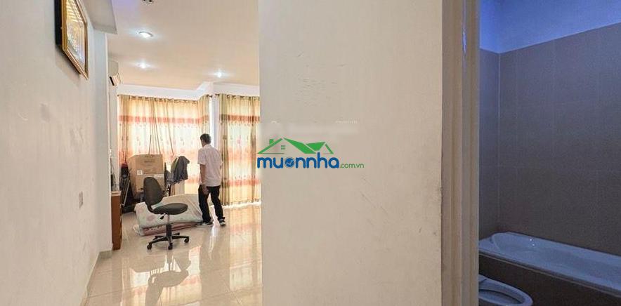 Giảm ngay 200tr chỉ còn 7,8 tỷ tl nhà đẹp 3 tầng 3pn. mặt tiền kinh doanh hẻm 7m thông. đường 18b - 3
