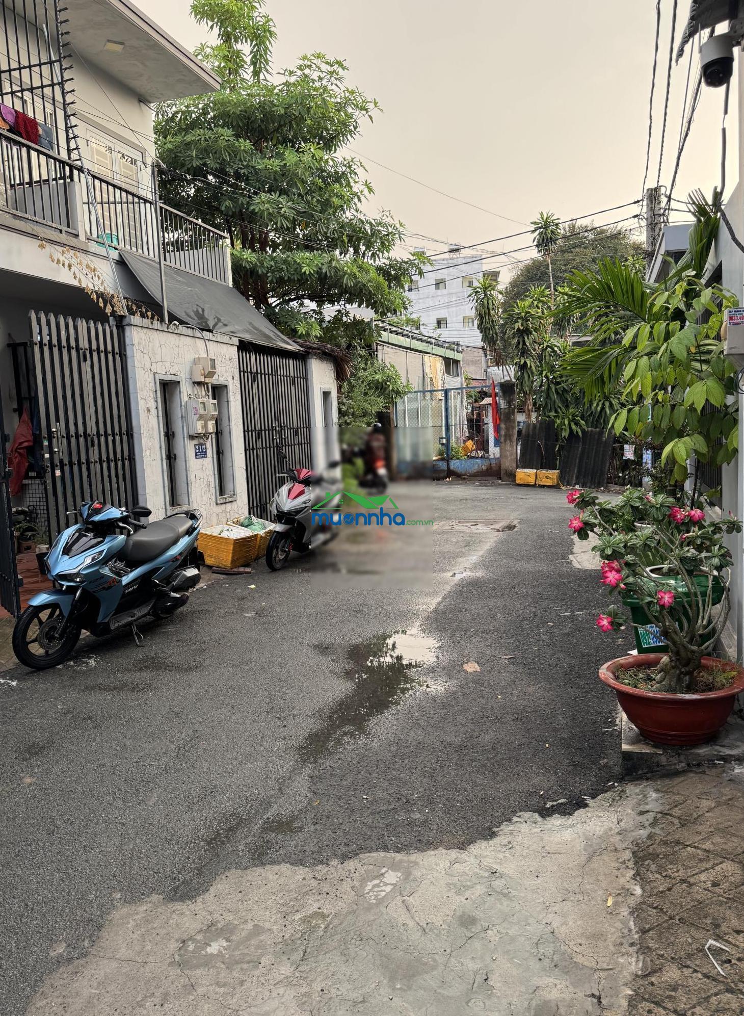 Bán nhanh nhà đẹp 3 tầng - 4 pn - giá 5,55 tỷ - trung tâm hiệp phú