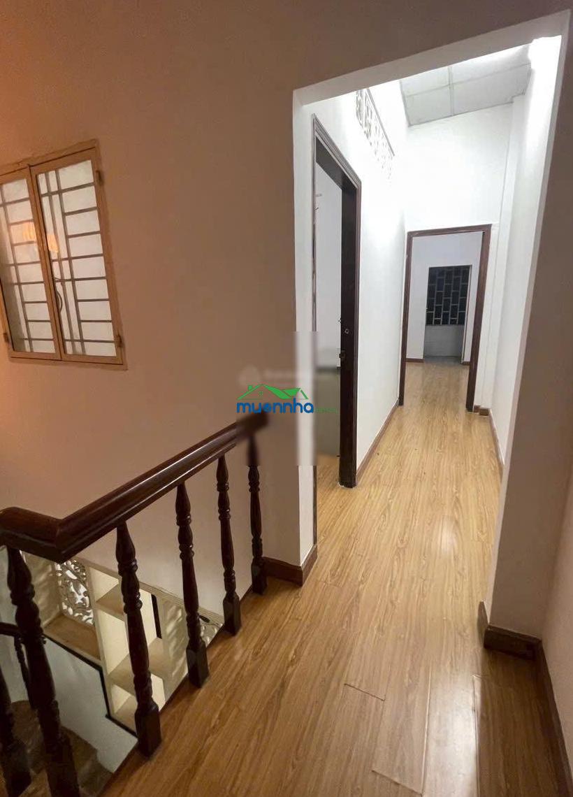 8 tỷ mặt tiền ngang 4m. nhà đường rộng 10m thông kd. không lỗi phong thủy. phan huy ích gv - 4