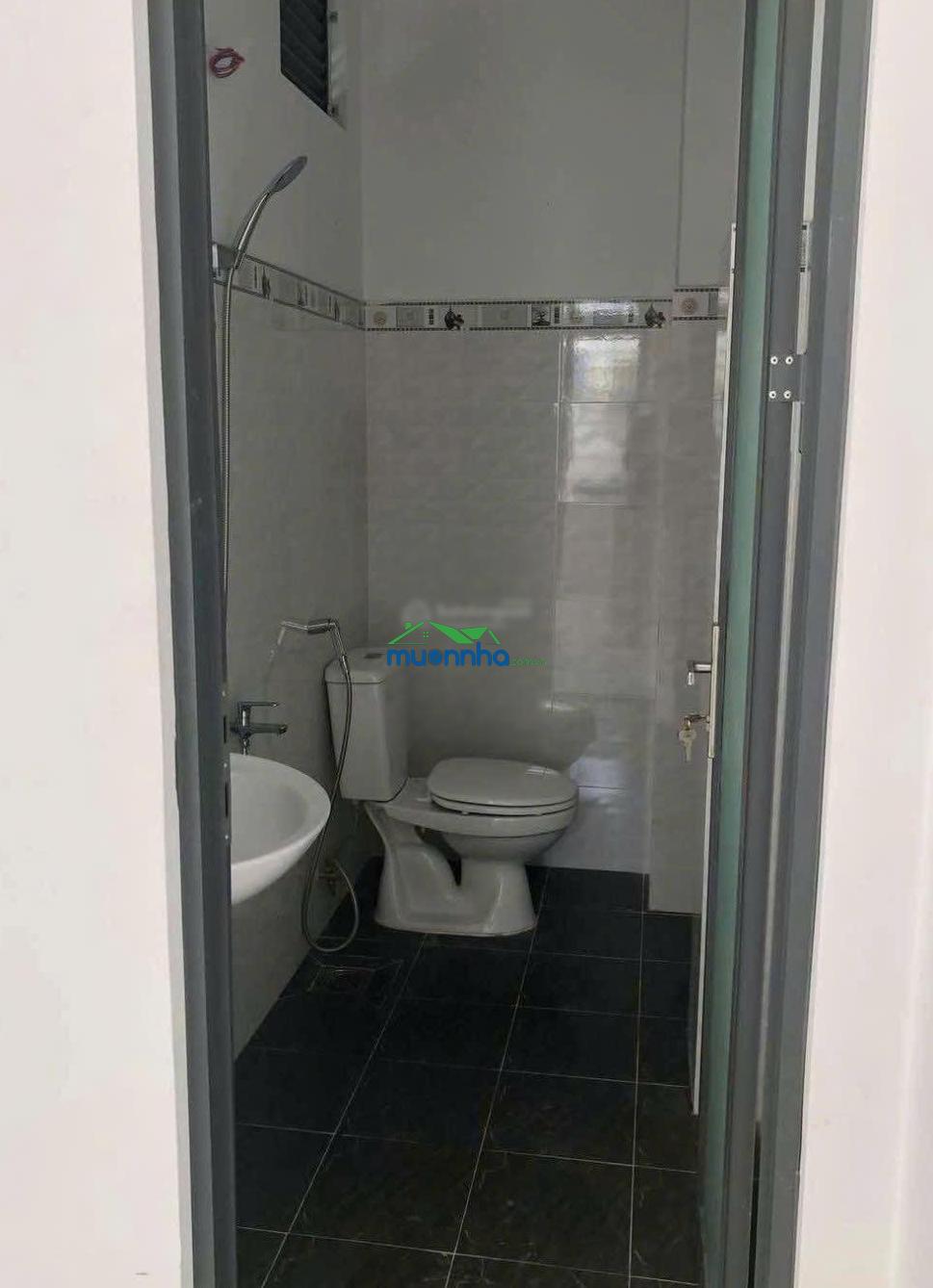 Căn hộ dịch vụ 3 tầng - làng tăng phú - gần lê văn việt - 96m² - chỉ nhỉnh 8 tỷ - 2