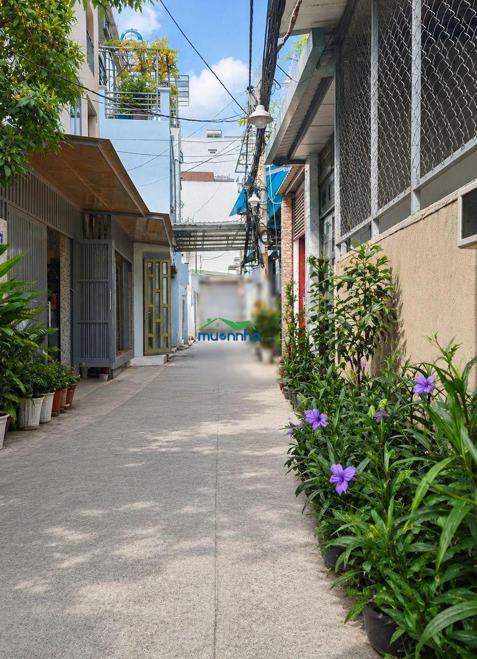 Nhà 1 đời chủ, gấp bán. dt 5.4 x 18m. vị trí đẹp, hẻm xe hơi gần mặt tiền. - Ảnh 2