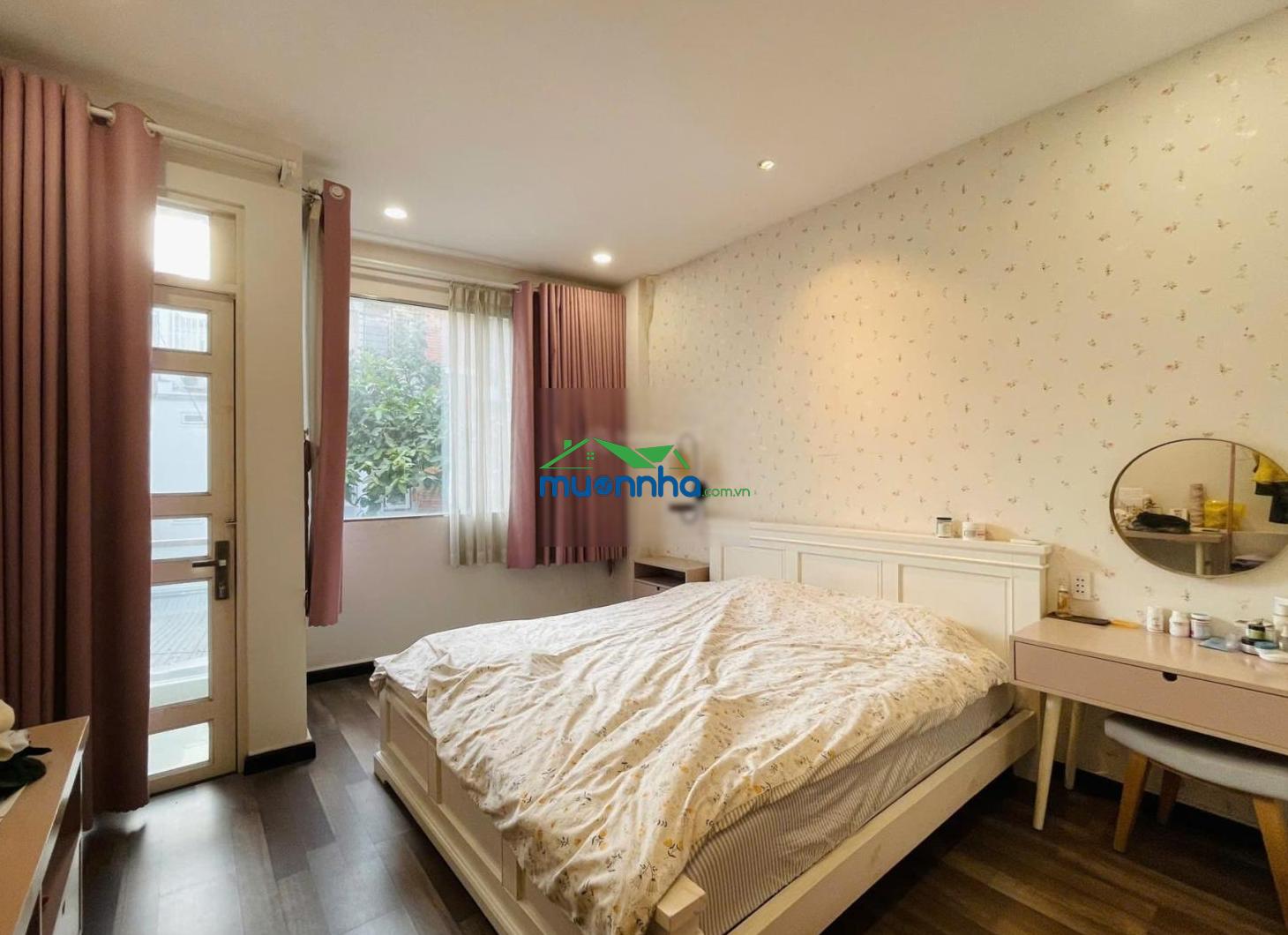 Bán nhà hxh nguyễn văn đậu, 6pn, giá 10 tỷ