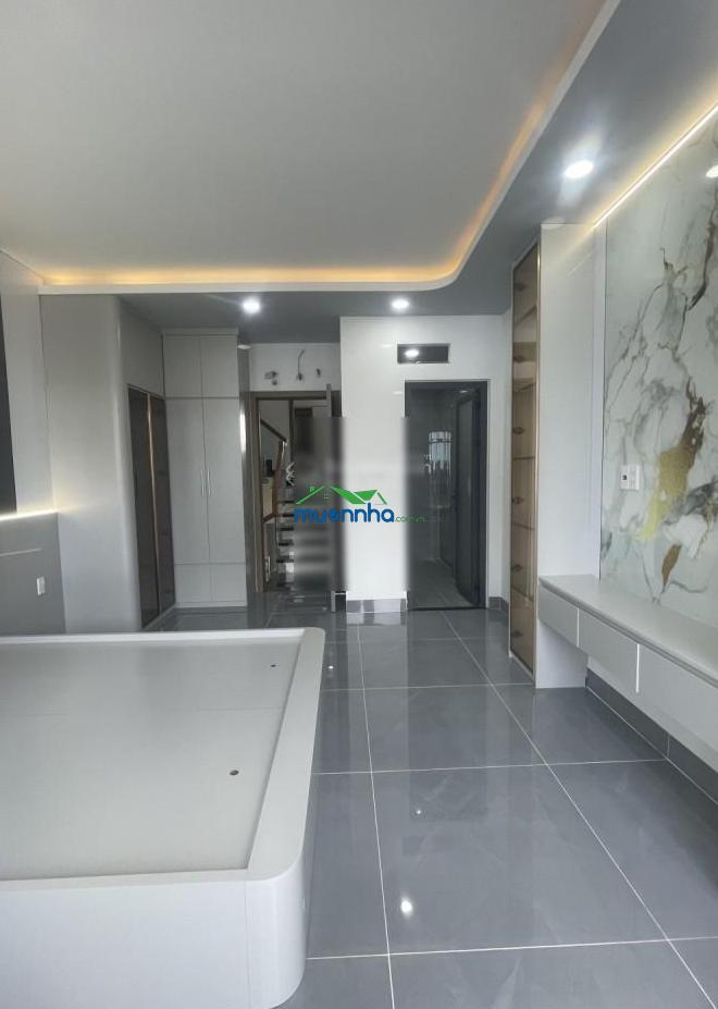 Nhà mới 5 tầng xe hơi ngủ trong nhà ngay tân kỳ tân quý, chỉ 7.8 tỷ tl