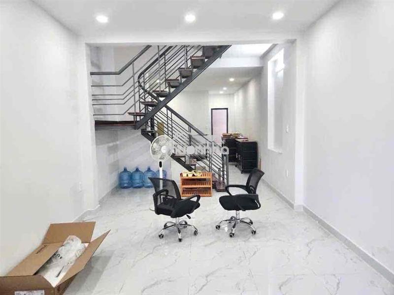 Sát mặt tiền lê văn lương, quận 7 – 4m x 15m – 2 tầng mới giá 6.2