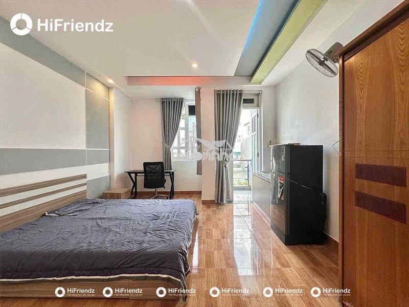 Cho thuê phòng ban công tách bếp full nội thất siêu thoáng mát