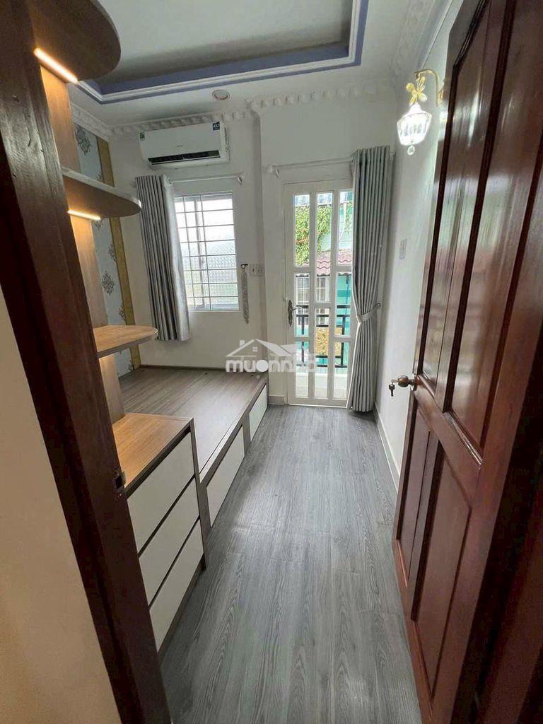 Bán nhà 1 trệt 2 lầu 2.360 nhà bè 