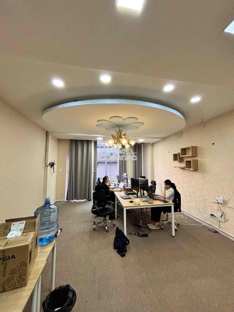 Chuyển nhượng nguyên căn mặt tiền ngã 4, đường 11, phường 4, quận 4