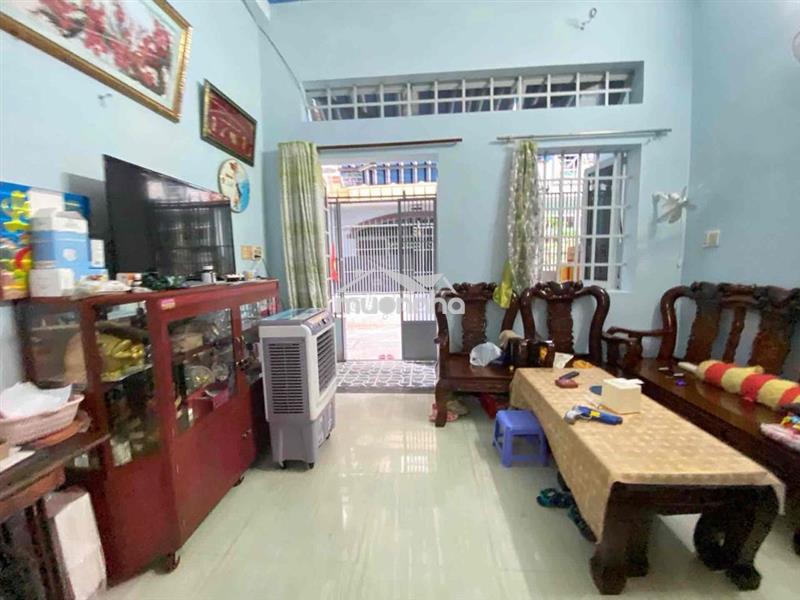 Gấp bán sát emart , dt 4.5 x 10m, xe hơi đỗ cửa, 2 tầng, nhỉnh 3 tỷ