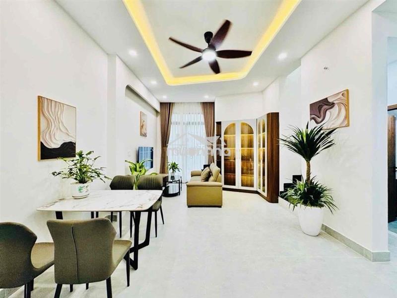 Hạ 100tr vạn kiếp, phan xích long, 2 tầng(3pn), dtsd: 80m2,khu ẩm thực