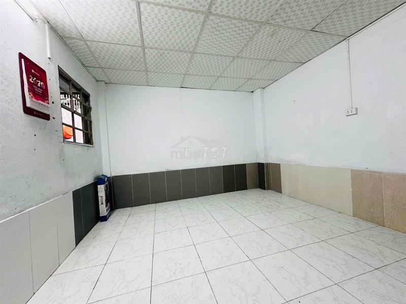 Cho thuê phòng giá rẻ cách chợ hoàng hoa thám 100m diện tích 16m2 giá