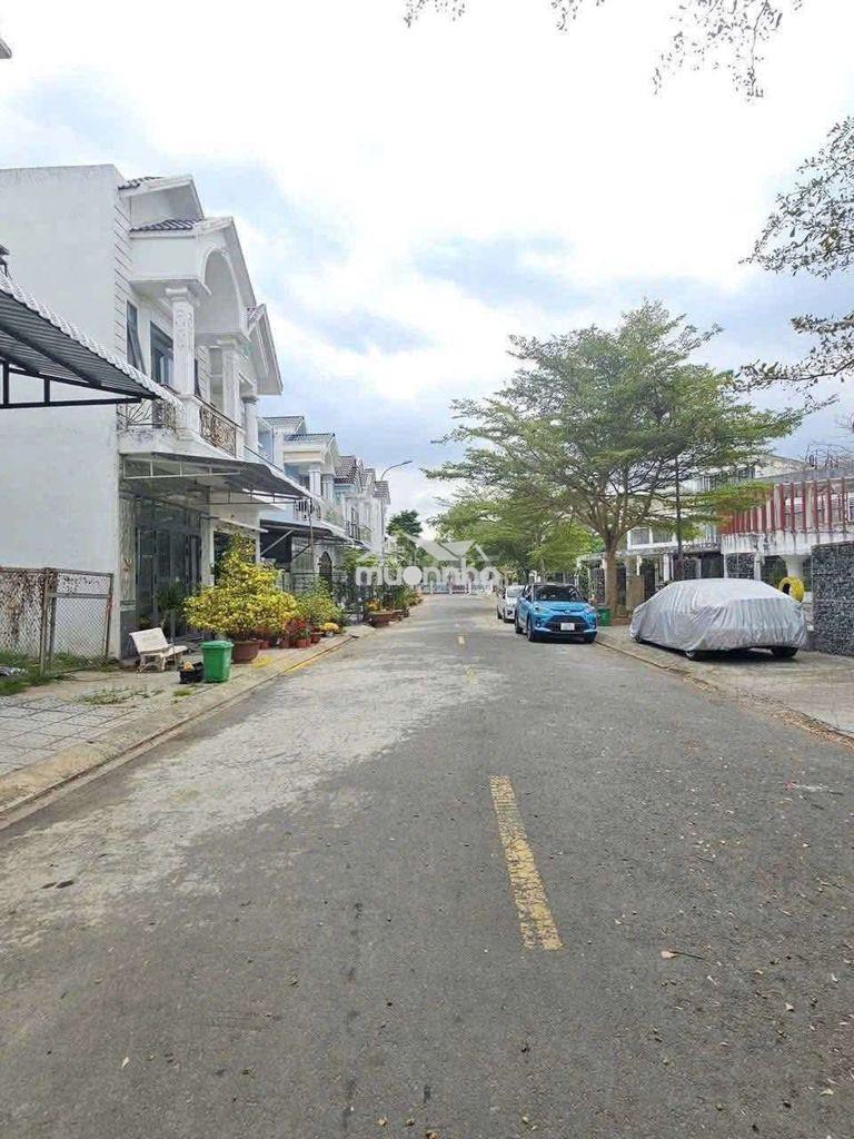 Gần đại học fpt và bv nhi đồng - 2