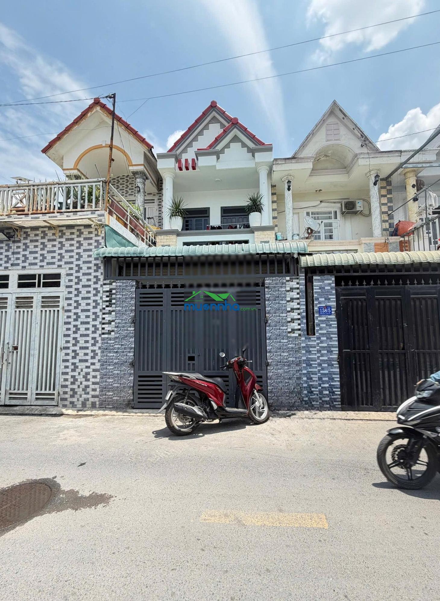 Tôi chính chủ muốn bán nhanh trong tuần nhà sổ riêng mặt tiền vũng việt dĩ an tp. hcm
