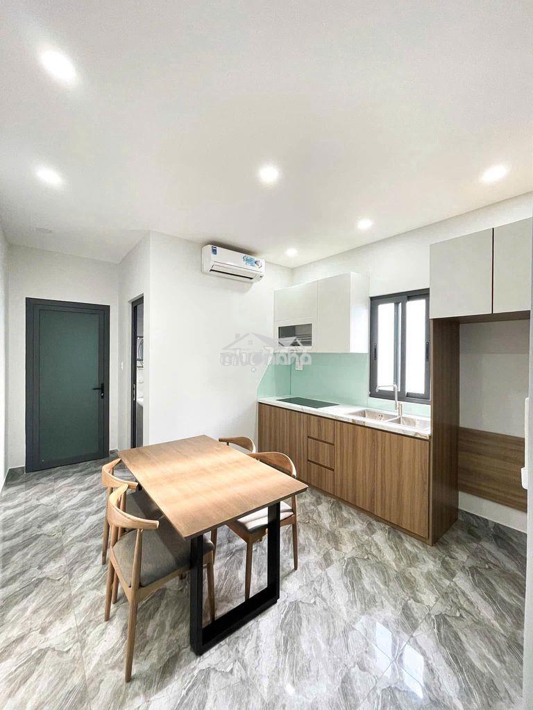 Phong vip sát quận 5 và 1 , 45m2 , giá rẻ , ngay cầu nguyễn văn cừ 
