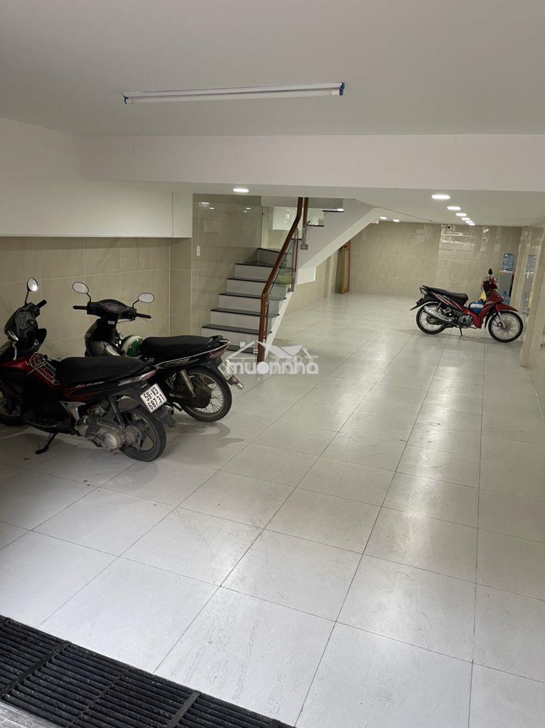 Cho thuê nguyên sàn lầu 3 làm vp giá chỉ 11tr - 4