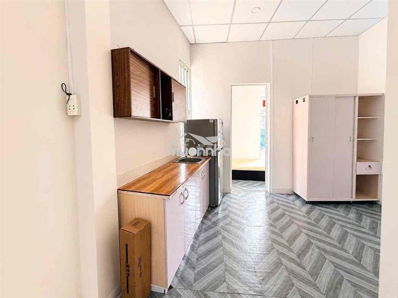 5tr5 1 phòng ngủ tách bếp ban công ngay khu sân bay ga t1