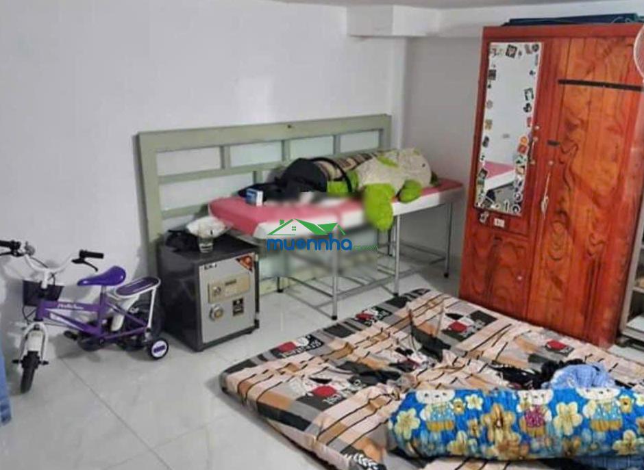Bán gấp căn nhà ngay chợ bình hưng, đường số 10, đang cho thuê giá 13tr/tháng, 4,5mx18m, giá 1 tỷ 1
