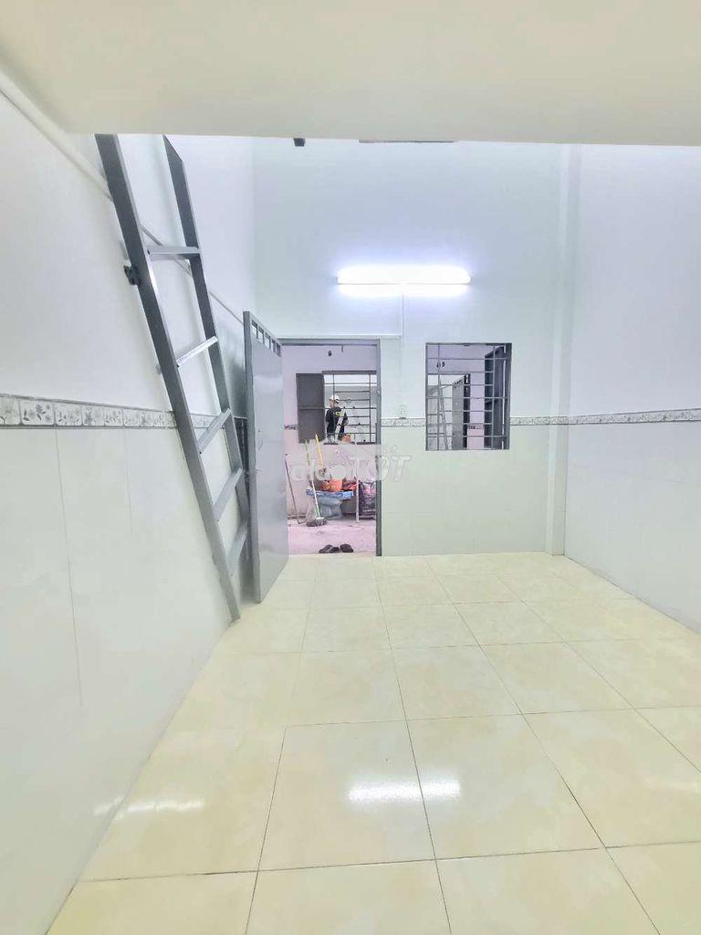 Phòng trọ 35m2 có máy lạnh, gác cao ko đụng đầu ,giờ giấc tự do - 4
